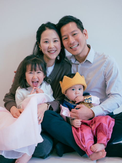 Jaeseung Kim family portrait.